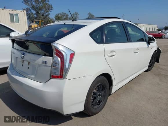 2014 Toyota Prius Four z VIN JTDKN3DU5E1797517, wystawiony jako IAAI lot #42425777 z przebiegiem 134 145 mil mil oraz . Historia ofert i sprzedaży dostępna na DreamBid. Obrazek 4.