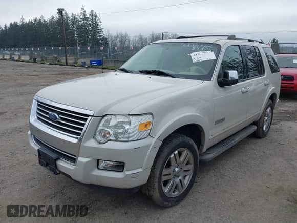 2006 Ford Explorer Limited with VIN 1FMEU75E06UB62411, listed as a IAAI auction lot 41335447 with 218,891 mi miles and . Bid and sale history available at DreamBid. Image 2.