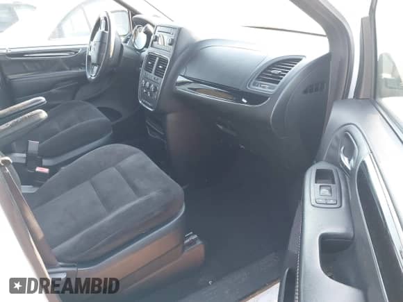 2016 Dodge Grand Caravan SE с VIN 2C4RDGBG2GR330446, выставлен на аукционе IAAI как лот 42052671 с пробегом 153 192 миль миль и . История ставок и продаж доступна на DreamBid. Изображение 5.