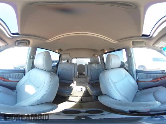 2010 Toyota Sienna XLE с VIN 5TDYK4CC1AS312935, выставлен на аукционе Copart как лот 84916835 с пробегом 147 715 миль миль и Списание • Salvage title. История ставок и продаж доступна на DreamBid. Изображение 15.