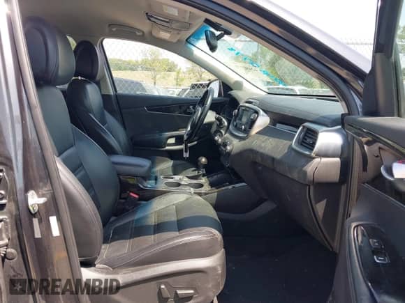 2016 Kia Sorento EX with VIN 5XYPHDA57GG175276, listed as a IAAI auction lot 42482778 with 88,504 mi miles and . Bid and sale history available at DreamBid. Image 5.