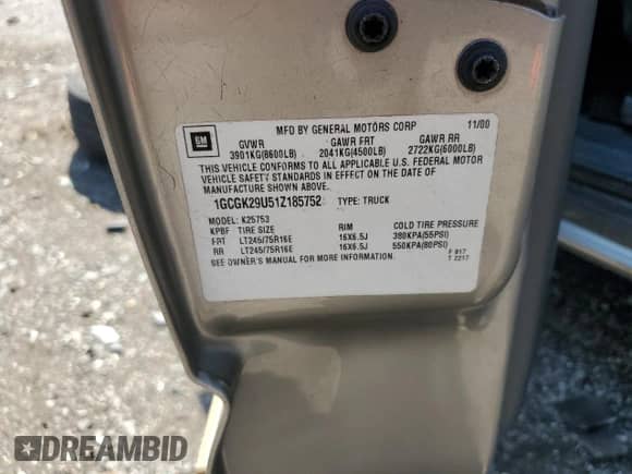 2001 Chevrolet Silverado 2500 с VIN 1GCGK29U51Z185752, выставлен на аукционе Copart как лот 51232125 с пробегом 205 401 миль миль и Списание • Salvage title. История ставок и продаж доступна на DreamBid. Изображение 12.