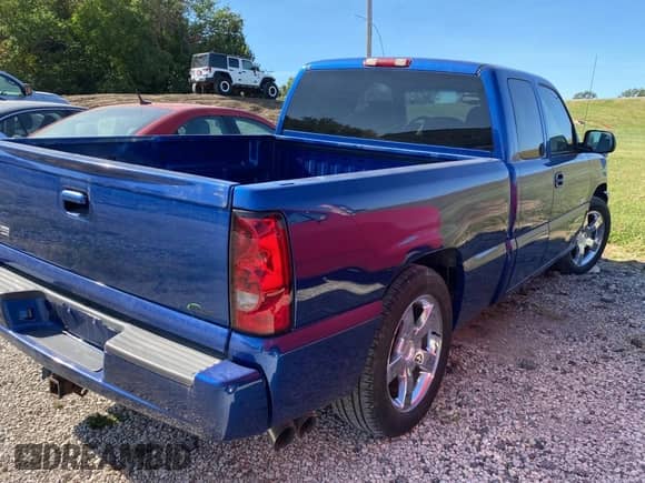 2004 Chevrolet Silverado SS с VIN 2GCEK19N041303732, выставлен на аукционе Copart как лот 74617474 с пробегом 200 072 миль миль и Чистый • Clean title. История ставок и продаж доступна на DreamBid. Изображение 4.
