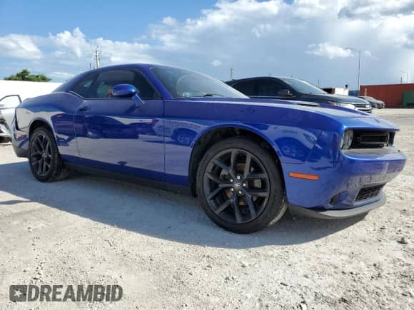 2020 Dodge Challenger SXT with VIN 2C3CDZAG8LH176879, listed as a Copart auction lot 84698195 with 113,763 mi miles and Non repairable. Bid and sale history available at DreamBid. Image 4.