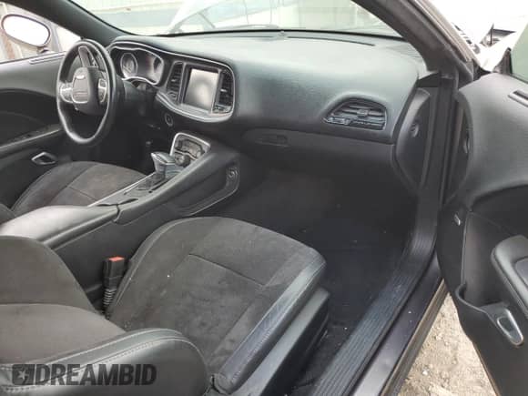 2015 Dodge Challenger R/T Scat Pack с VIN 2C3CDZFJXFH710022, выставлен на аукционе Copart как лот 80163275 с пробегом 76 772 миль миль и Списание • Salvage title. История ставок и продаж доступна на DreamBid. Изображение 8.