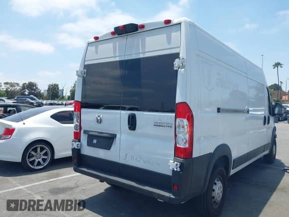 2023 Ram ProMaster Cargo с VIN 3C6LRVDG9PE579103, выставлен на аукционе IAAI как лот 42714979 с пробегом 6 773 миль миль и . История ставок и продаж доступна на DreamBid. Изображение 4.