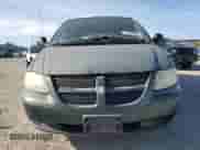 2001 Dodge Caravan SE with VIN 2B4GP44G51R133625, listed as a Copart auction lot 57094385 with 183,069 mi miles and Clean title. Bid and sale history available at DreamBid. Image 5.
