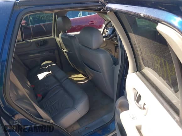 2000 Chevrolet Blazer LT with VIN 1GNDT13W0Y2135372, listed as a IAAI auction lot 41805862 with 174,862 mi miles and . Bid and sale history available at DreamBid. Image 8.