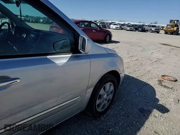 2007 Hyundai Entourage GLS с VIN KNDMC233176018833, выставлен на аукционе Copart как лот 53346595 с пробегом 167 559 миль миль и Списание • Salvage title. История ставок и продаж доступна на DreamBid. Изображение 12.