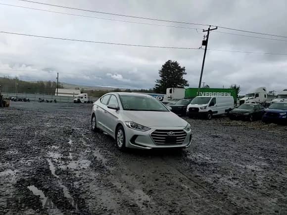 2017 Hyundai Elantra SE z VIN 5NPD74LF8HH067318, wystawiony jako Copart lot #85919135 z przebiegiem 76 682 mil mil oraz Szkoda całkowita • Salvage title. Historia ofert i sprzedaży dostępna na DreamBid. Obrazek 13.