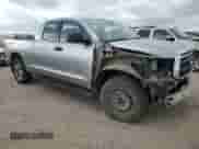 2012 Toyota Tundra z VIN 5TFRU5F13CX027956, wystawiony jako Copart lot #43580265 z przebiegiem 156 862 mil mil oraz Szkoda całkowita • Salvage title. Historia ofert i sprzedaży dostępna na DreamBid. Obrazek 4.