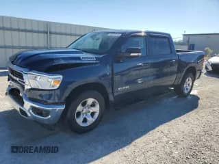 2021 Ram 1500 Big Horn z VIN 1C6RREFG6MN589974, wystawiony jako Copart lot #82970744 z przebiegiem 43 167 mil mil oraz Szkoda całkowita • Salvage title. Historia ofert i sprzedaży dostępna na DreamBid. Obrazek 1.