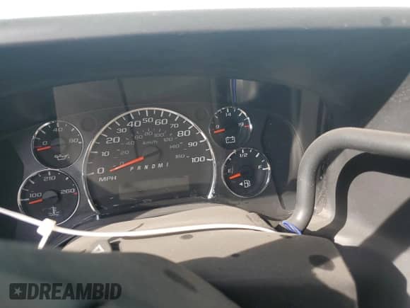 2013 Chevrolet Express Passenger LT z VIN 1GAZG1FG7D1121873, wystawiony jako Copart lot #64763815 z przebiegiem Nie podano mil oraz Czysty tytuł • Clean title. Historia ofert i sprzedaży dostępna na DreamBid. Obrazek 9.