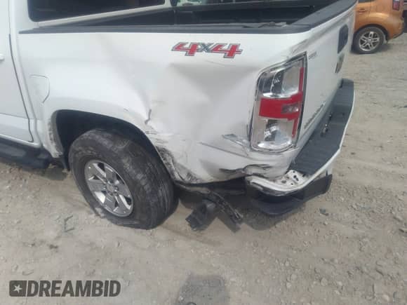 2017 Chevrolet Colorado 4WD WT z VIN 1GCGTBEN6H1205561, wystawiony jako IAAI lot #42037101 z przebiegiem 79 693 mil mil oraz . Historia ofert i sprzedaży dostępna na DreamBid. Obrazek 6.