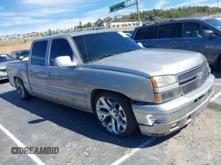 2006 Chevrolet Silverado 1500 LT2 z VIN 2GCEC13Z261315456, wystawiony jako IAAI lot #41719055 z przebiegiem 137 075 mil mil oraz . Historia ofert i sprzedaży dostępna na DreamBid. Obrazek 1.