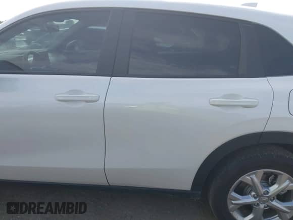 2025 Honda HR-V LX с VIN 3CZRZ1H31SM743505, выставлен на аукционе IAAI как лот 42721427 с пробегом 5 943 миль миль и . История ставок и продаж доступна на DreamBid. Изображение 14.