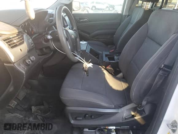 2020 Chevrolet Tahoe Commercial z VIN 1GNSKFEC1LR236253, wystawiony jako Copart lot #89828965 z przebiegiem 208 077 mil mil oraz Czysty tytuł • Clean title. Historia ofert i sprzedaży dostępna na DreamBid. Obrazek 7.