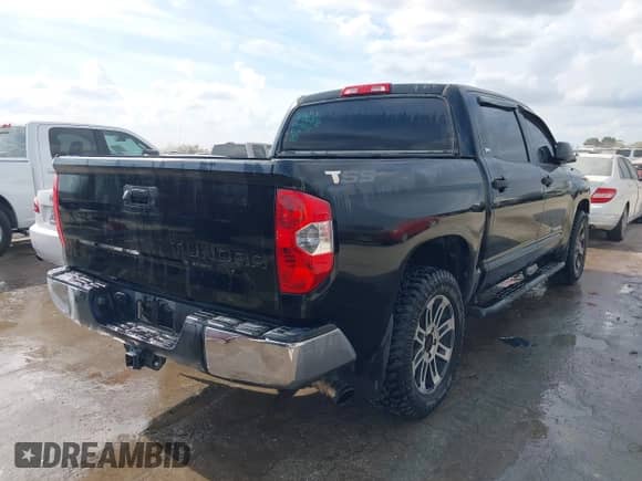 2014 Toyota Tundra SR5 with VIN 5TFEY5F16EX169658, listed as a IAAI auction lot 43466087 with 162,143 mi miles and . Bid and sale history available at DreamBid. Image 4.
