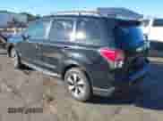 2018 Subaru Forester Premium z VIN JF2SJAEC5JH405628, wystawiony jako IAAI lot #43463543 z przebiegiem 106 481 mil mil oraz . Historia ofert i sprzedaży dostępna na DreamBid. Obrazek 3.