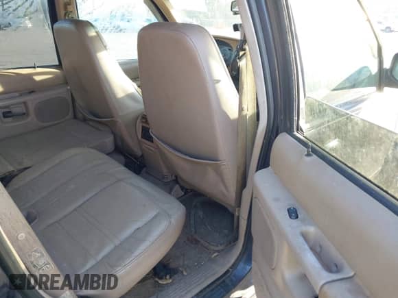 2000 Ford Explorer Eddie Bauer with VIN 1FMZU64EXYZC64768, listed as a IAAI auction lot 41787465 with 204,133 mi miles and . Bid and sale history available at DreamBid. Image 8.