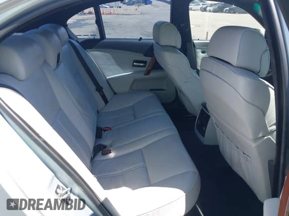 2006 BMW 5 Series M5 с VIN WBSNB93516B582451, выставлен на аукционе IAAI как лот 43017868 с пробегом 77 262 миль миль и . История ставок и продаж доступна на DreamBid. Изображение 8.