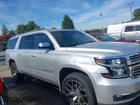 2015 Chevrolet Suburban LTZ с VIN 1GNSKKKC8FR145286, выставлен на аукционе IAAI как лот 43119290 с пробегом 185 912 миль миль и . История ставок и продаж доступна на DreamBid. Изображение 13.