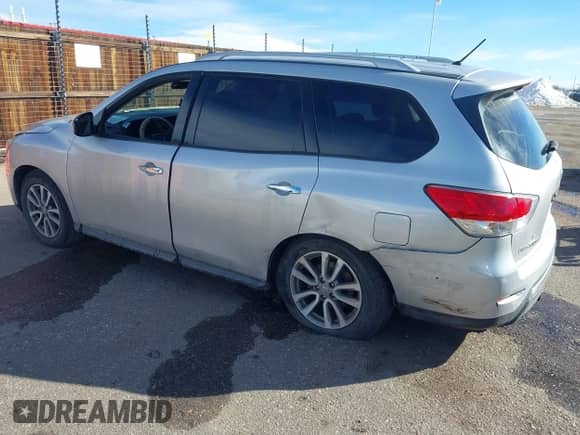 2016 Nissan Pathfinder Platinum with VIN 5N1AR2MM9GC635015, listed as a IAAI auction lot 41422242 with 128,070 mi miles and . Bid and sale history available at DreamBid. Image 3.