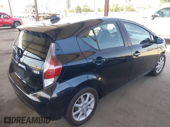 2015 Toyota Prius One z VIN JTDKDTB34F1100658, wystawiony jako IAAI lot #42516849 z przebiegiem 95 289 mil mil oraz . Historia ofert i sprzedaży dostępna na DreamBid. Obrazek 4.