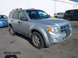 2011 Ford Escape XLT с VIN 1FMCU9D70BKB25872, выставлен на аукционе IAAI как лот 43502452 с пробегом 147 391 миль миль и . История ставок и продаж доступна на DreamBid. Изображение 1.