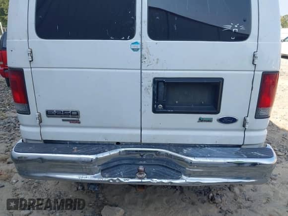 2013 Ford Econoline Cargo Commercial с VIN 1FTNE2EW2DDA36237, выставлен на аукционе IAAI как лот 43221458 с пробегом 285 107 миль миль и . История ставок и продаж доступна на DreamBid. Изображение 6.