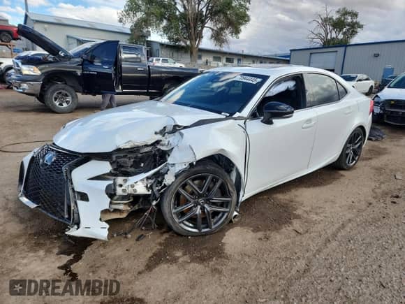 2019 Lexus IS 300 z VIN JTHBA1D20K5093453, wystawiony jako Copart lot #70944445 z przebiegiem 7 049 mil mil oraz Szkoda całkowita • Salvage title. Historia ofert i sprzedaży dostępna na DreamBid. Obrazek 1.