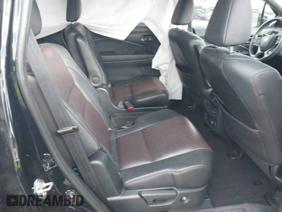 2020 Honda Pilot Black Edition z VIN 5FNYF6H77LB039745, wystawiony jako IAAI lot #43303557 z przebiegiem 105 436 mil mil oraz . Historia ofert i sprzedaży dostępna na DreamBid. Obrazek 8.