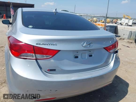 2011 Hyundai Elantra GLS с VIN 5NPDH4AE8BH021440, выставлен на аукционе IAAI как лот 43224616 с пробегом 127 661 миль миль и . История ставок и продаж доступна на DreamBid. Изображение 16.