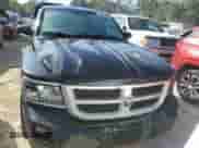 2010 Dodge Dakota z VIN 1D7CE3BKXAS145900, wystawiony jako Copart lot #76059064 z przebiegiem 183 386 mil mil oraz Nie do naprawy • Non repairable. Historia ofert i sprzedaży dostępna na DreamBid. Obrazek 5.
