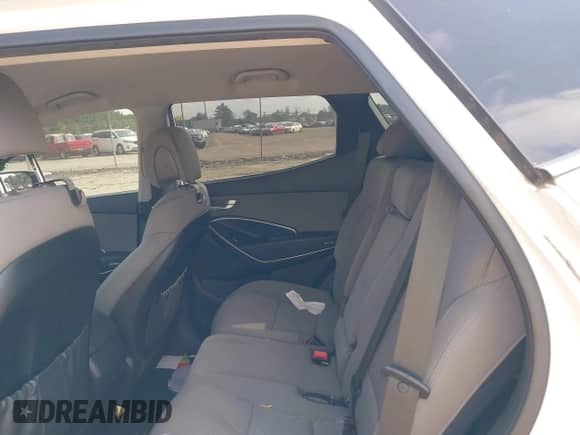 2018 Hyundai Santa Fe 2.4L с VIN 5NMZUDLB2JH069726, выставлен на аукционе IAAI как лот 42809392 с пробегом 95 205 миль миль и . История ставок и продаж доступна на DreamBid. Изображение 8.
