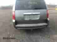 2009 Dodge Grand Caravan SXT z VIN 2D8HN54X79R660288, wystawiony jako IAAI lot #42070333 z przebiegiem 164 762 mil mil oraz . Historia ofert i sprzedaży dostępna na DreamBid. Obrazek 12.