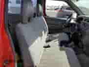 1998 Nissan Frontier XE z VIN 1N6DD21S2WC364538, wystawiony jako Copart lot #62867545 z przebiegiem 261 987 mil mil oraz Szkoda całkowita • Salvage title. Historia ofert i sprzedaży dostępna na DreamBid. Obrazek 10.