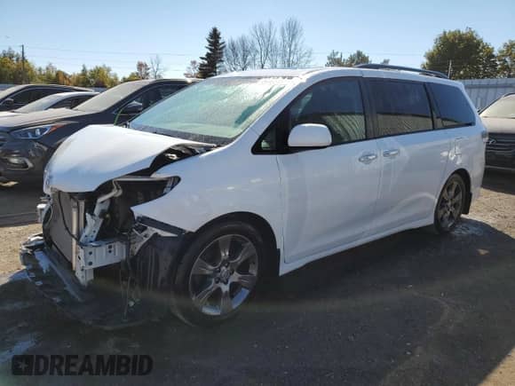 2016 Toyota Sienna SE with VIN 5TDXK3DC3GS762146, listed as a Copart auction lot 84896105 with 134,056 mi miles and Salvage title. Bid and sale history available at DreamBid. Image 1.