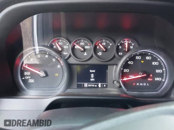 2022 Chevrolet Silverado 1500 Custom Trail Boss z VIN 3GCUDCET0NG553356, wystawiony jako IAAI lot #43564139 z przebiegiem 134 744 mil mil oraz . Historia ofert i sprzedaży dostępna na DreamBid. Obrazek 7.