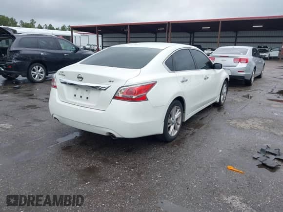 2015 Nissan Altima S z VIN 1N4AL3AP2FC579076, wystawiony jako IAAI lot #43417561 z przebiegiem 162 679 mil mil oraz . Historia ofert i sprzedaży dostępna na DreamBid. Obrazek 4.