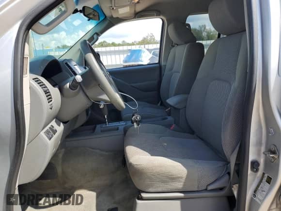 2017 Nissan Frontier SV with VIN 1N6AD0ER7HN701467, listed as a Copart auction lot 84197825 with 195,672 mi miles and Salvage title. Bid and sale history available at DreamBid. Image 7.