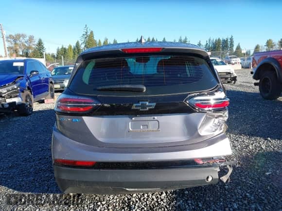 2023 Chevrolet Bolt EV 1LT z VIN 1G1FW6S08P4146358, wystawiony jako IAAI lot #43406874 z przebiegiem 50 722 mil mil oraz . Historia ofert i sprzedaży dostępna na DreamBid. Obrazek 16.