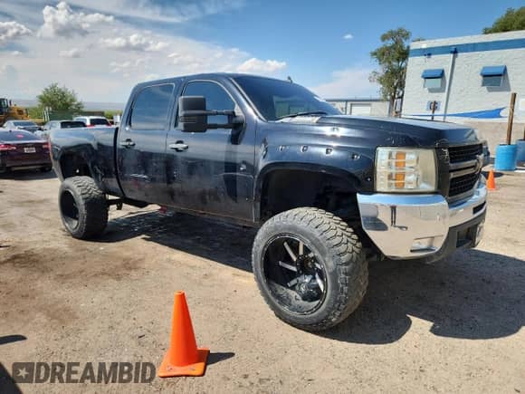 2007 Chevrolet Silverado 2500HD 1LT с VIN 1GCHK23667F540498, выставлен на аукционе Copart как лот 70387025 с пробегом 288 860 миль миль и Списание • Salvage title. История ставок и продаж доступна на DreamBid. Изображение 4.