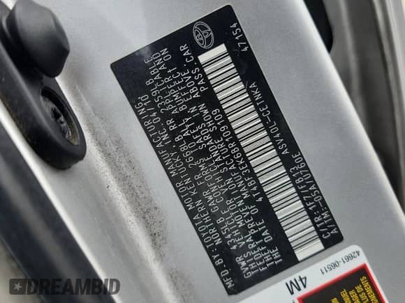 2011 Toyota Camry LE z VIN 4T4BF3EK6BR109109, wystawiony jako Copart lot #81679245 z przebiegiem 262 679 mil mil oraz Czysty tytuł • Clean title. Historia ofert i sprzedaży dostępna na DreamBid. Obrazek 12.