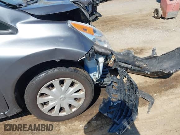 2016 Nissan Note S with VIN 3N1CE2CP5GL375109, listed as a IAAI auction lot 43213378 with 90,202 mi miles and . Bid and sale history available at DreamBid. Image 6.