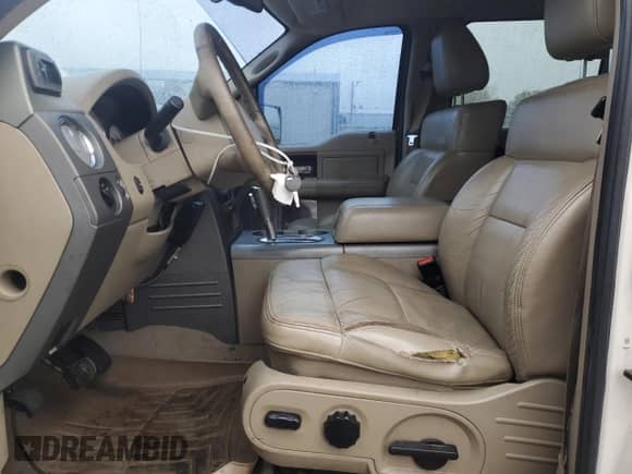 2008 Ford F-150 XLT с VIN 1FTPW14568FA32551, выставлен на аукционе Copart как лот 82453475 с пробегом 196 348 миль миль и Чистый • Clean title. История ставок и продаж доступна на DreamBid. Изображение 7.