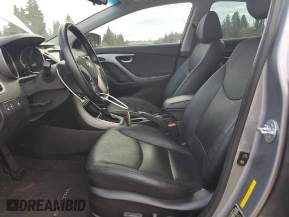2014 Hyundai Elantra SE z VIN KMHDH4AE8EU100726, wystawiony jako Copart lot #82525805 z przebiegiem 40 700 mil mil oraz Szkoda całkowita • Salvage title. Historia ofert i sprzedaży dostępna na DreamBid. Obrazek 7.