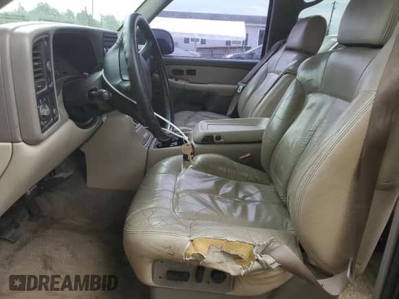2001 Chevrolet Suburban LT с VIN 3GNEC16T71G182627, выставлен на аукционе Copart как лот 80062105 с пробегом Не указан миль и Списание • Salvage title. История ставок и продаж доступна на DreamBid. Изображение 7.