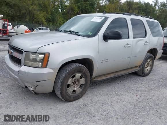 2011 Chevrolet Tahoe LT с VIN 1GNSKBE00BR136450, выставлен на аукционе IAAI как лот 43297549 с пробегом 316 971 миль миль и . История ставок и продаж доступна на DreamBid. Изображение 2.