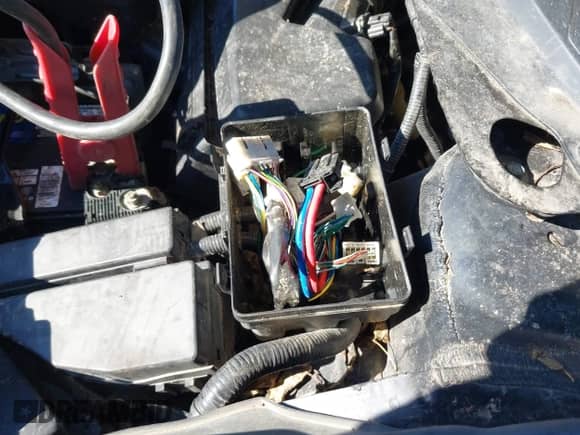 2013 Nissan Pathfinder Platinum z VIN 5N1AR2MN4DC639381, wystawiony jako IAAI lot #41408173 z przebiegiem 136 509 mil mil oraz . Historia ofert i sprzedaży dostępna na DreamBid. Obrazek 6.